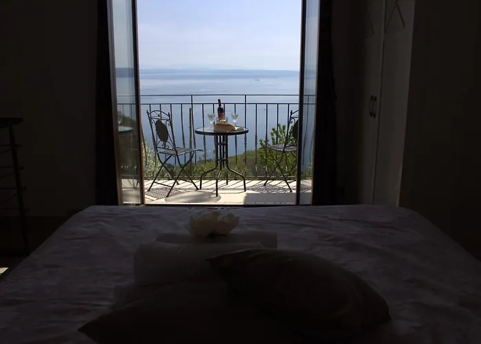 Apartman Sara S Pogledom Na More